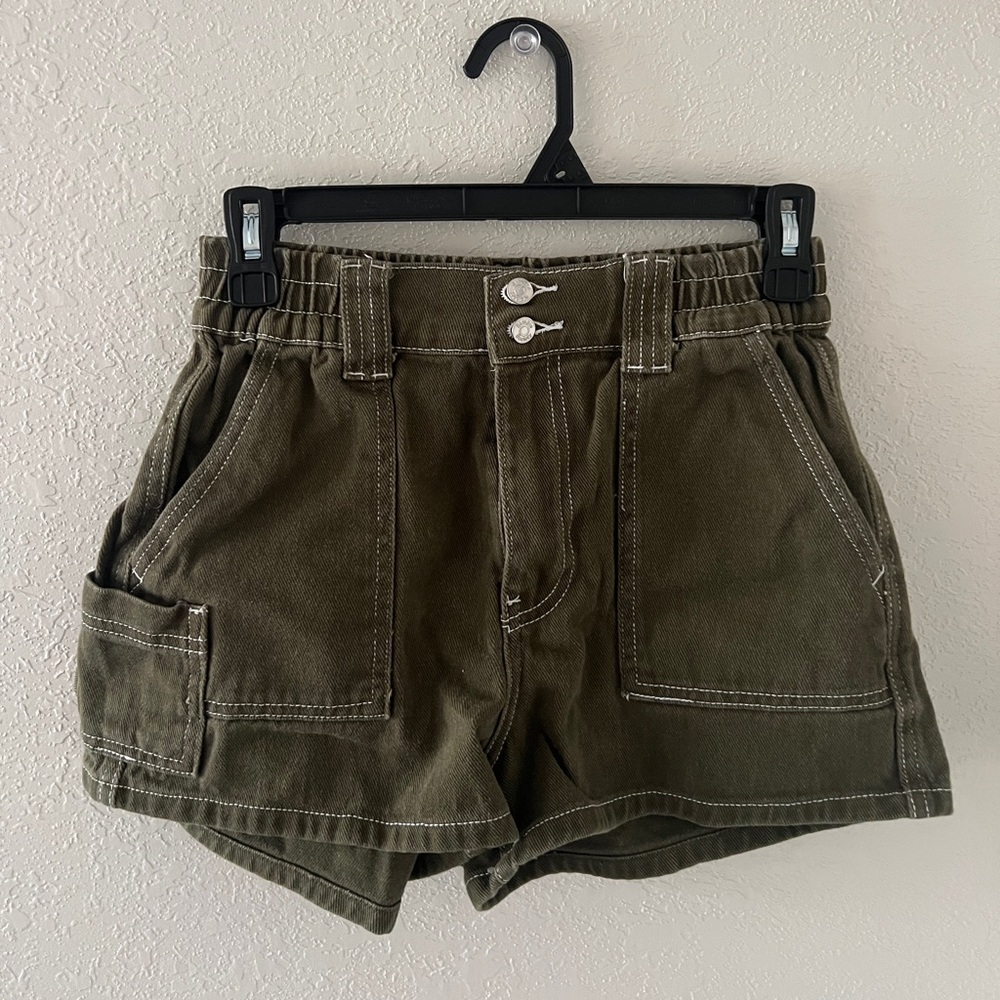 Women's Olive High-Waisted Cargo Shorts